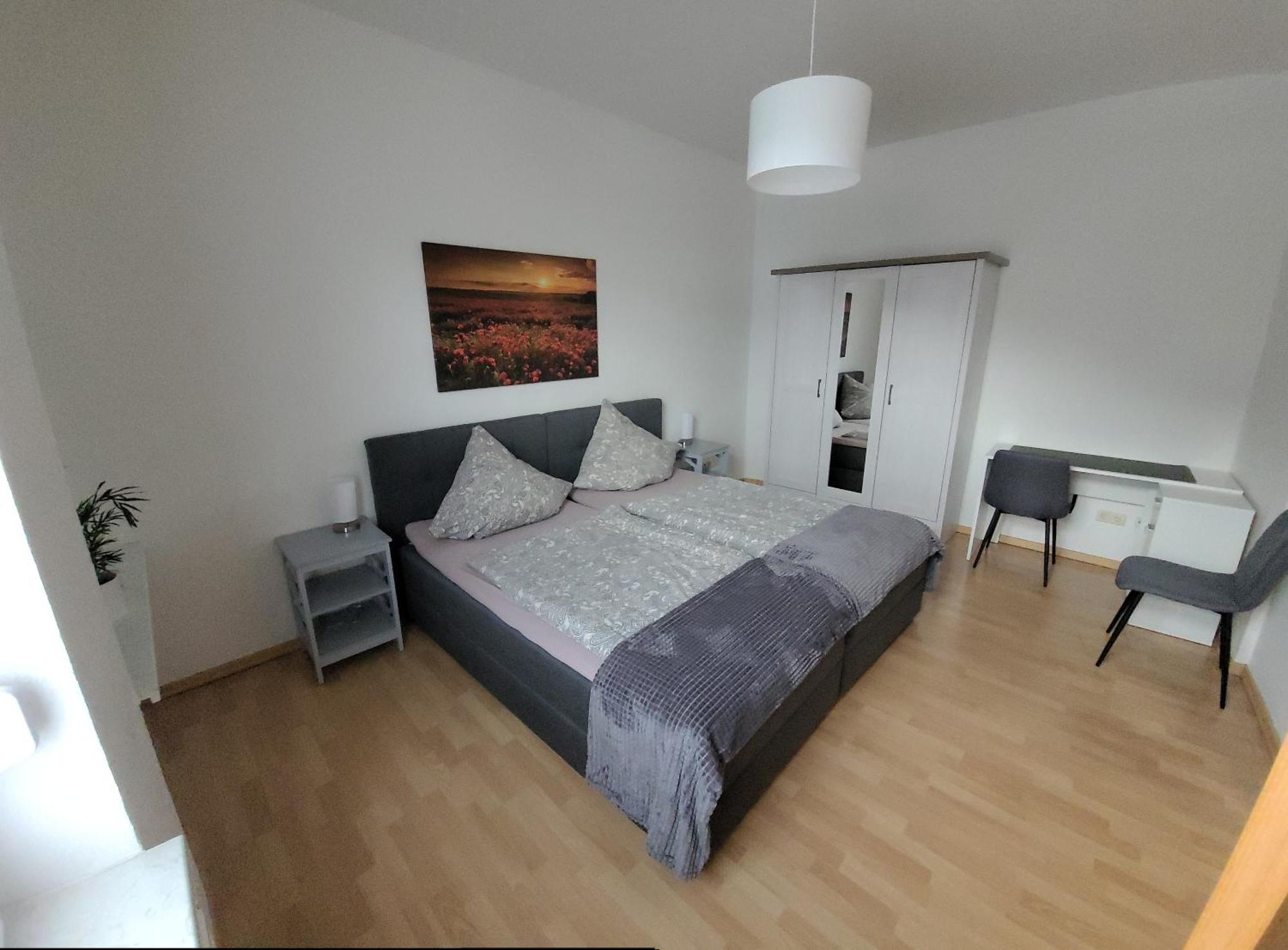 Wohnung In Oberhausen: Zentral & Ruhig, Eigener Eingang 오버하우젠 외부 사진