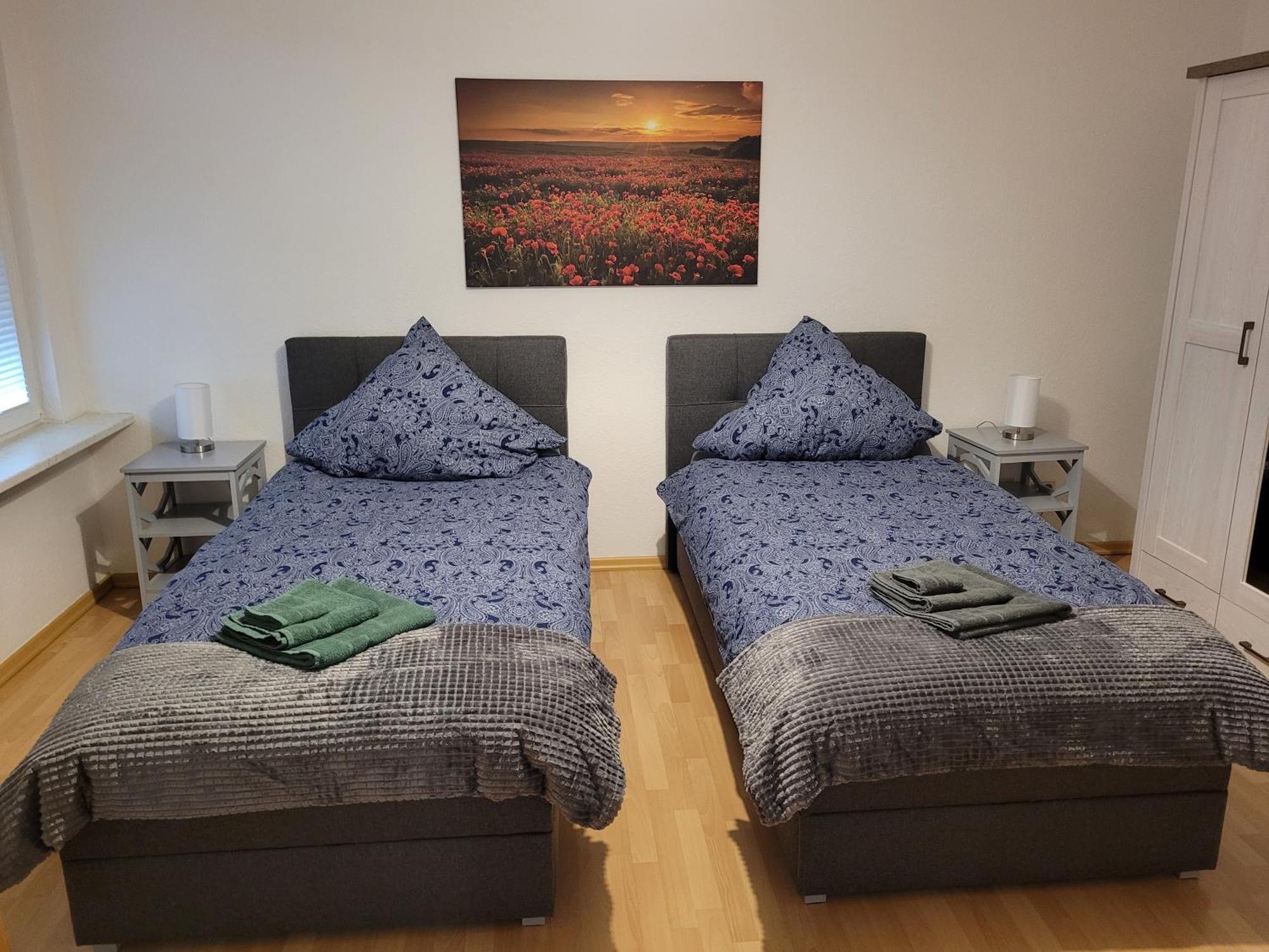 Wohnung In Oberhausen: Zentral & Ruhig, Eigener Eingang 오버하우젠 외부 사진